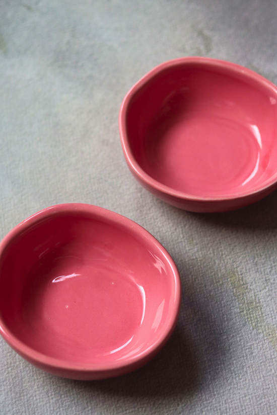 Ceramic bowls pink color