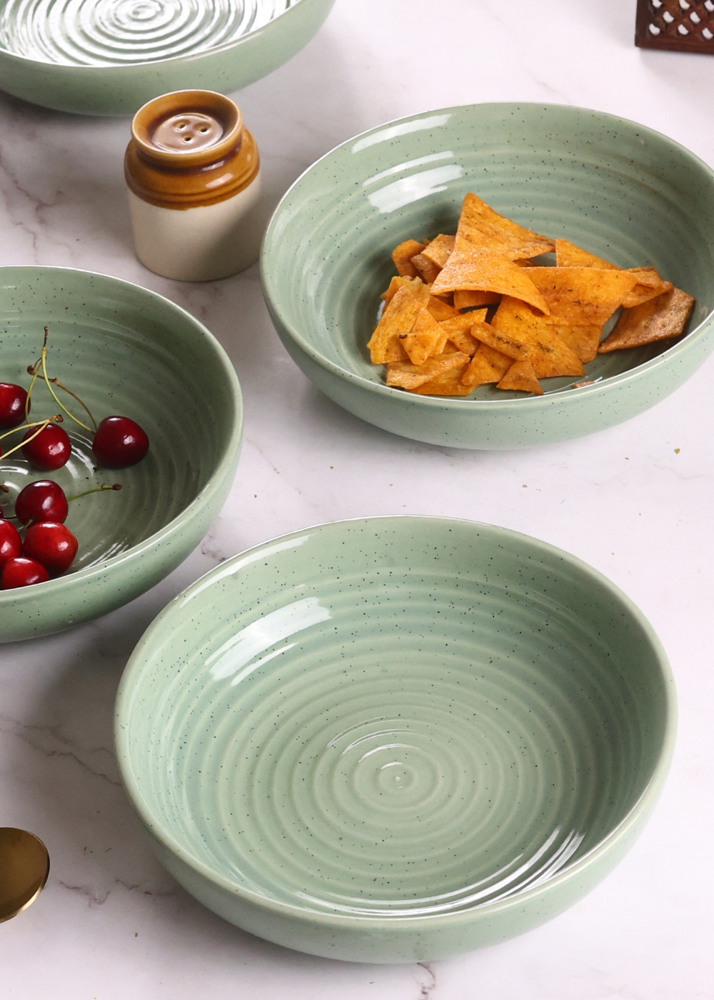 Dinnerware bowls with snack