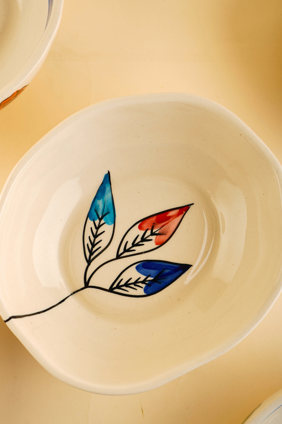 Petal perfection ceramic bowl