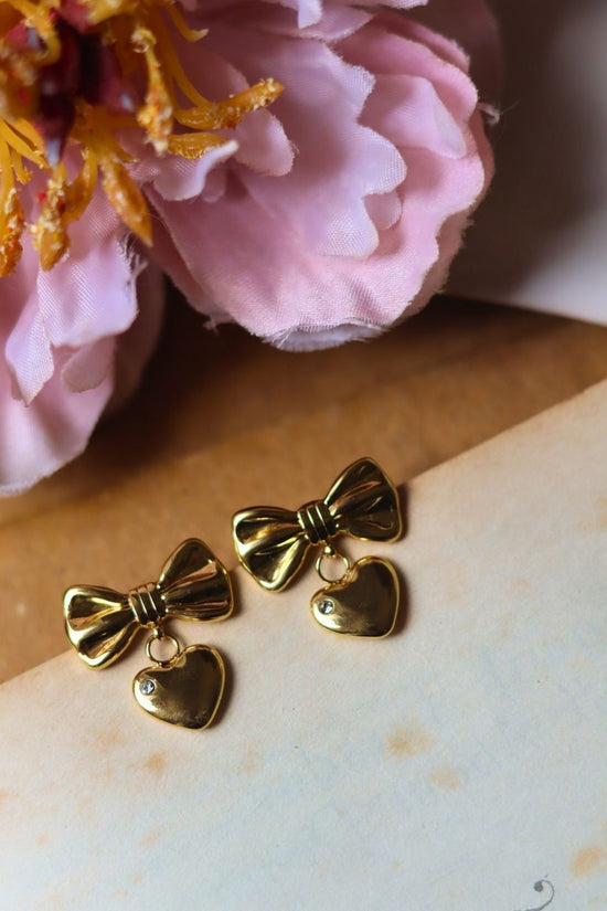 Anti tarnish Girlie Love Earring