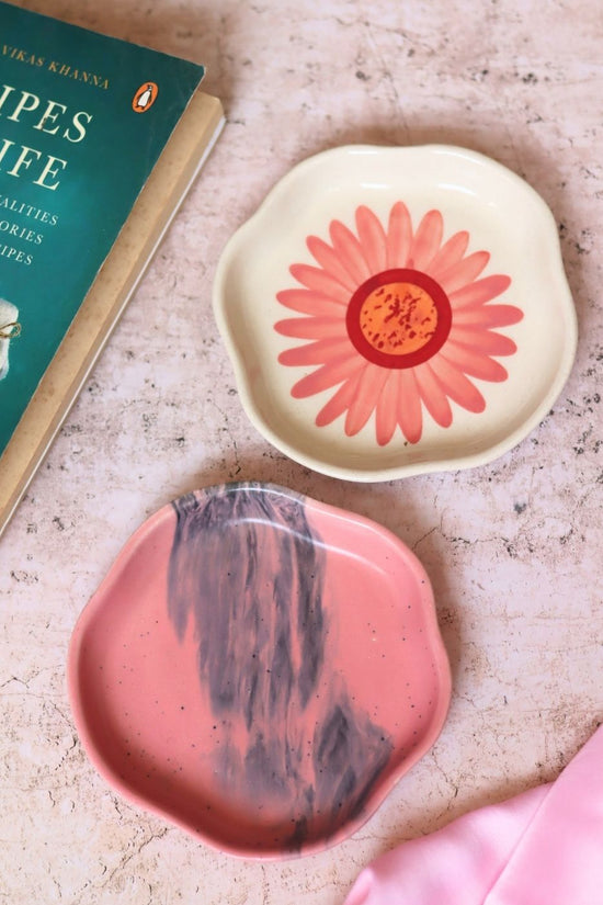 Red Ombre & Flower Handmade Dessert Plate made by ceramic