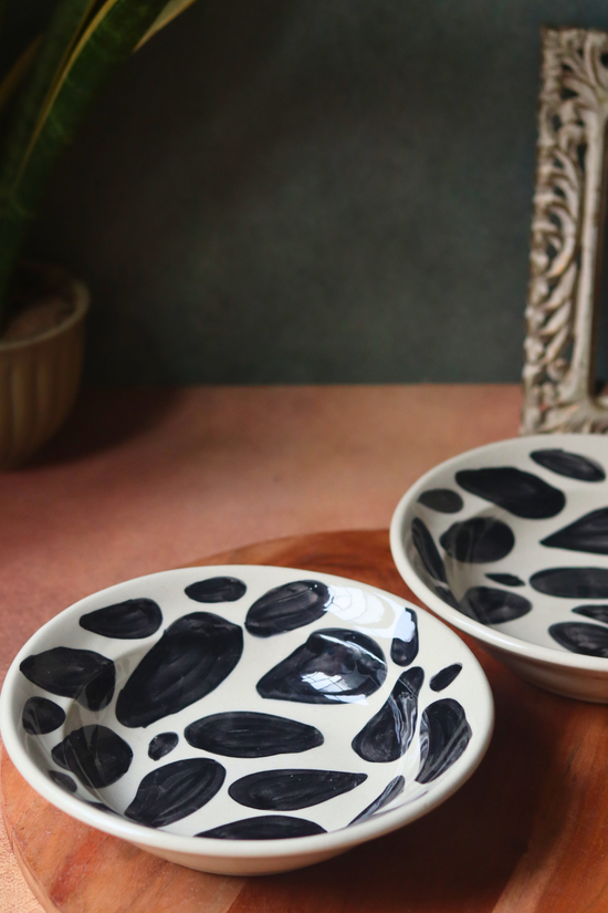 Ceramic pasta plates