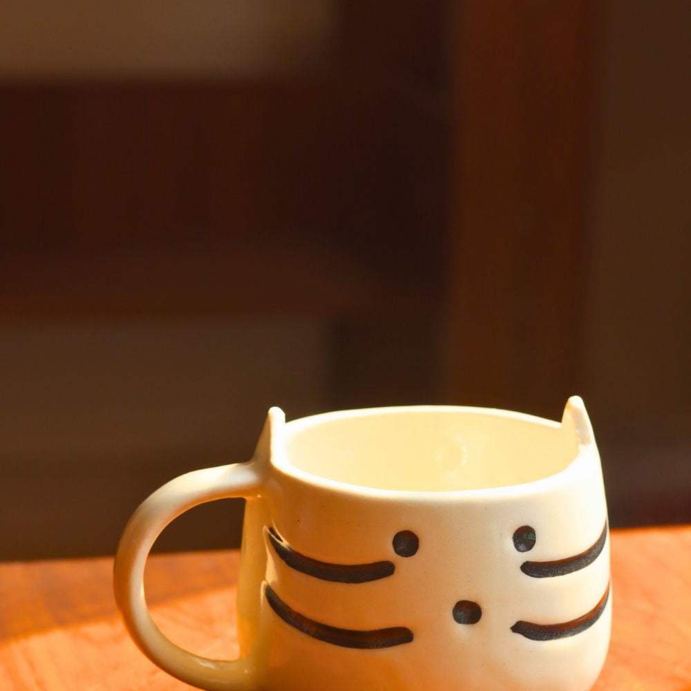 kitty mug for your favourite beverage