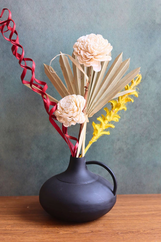 handmade black handle vase with assorted bunch combo