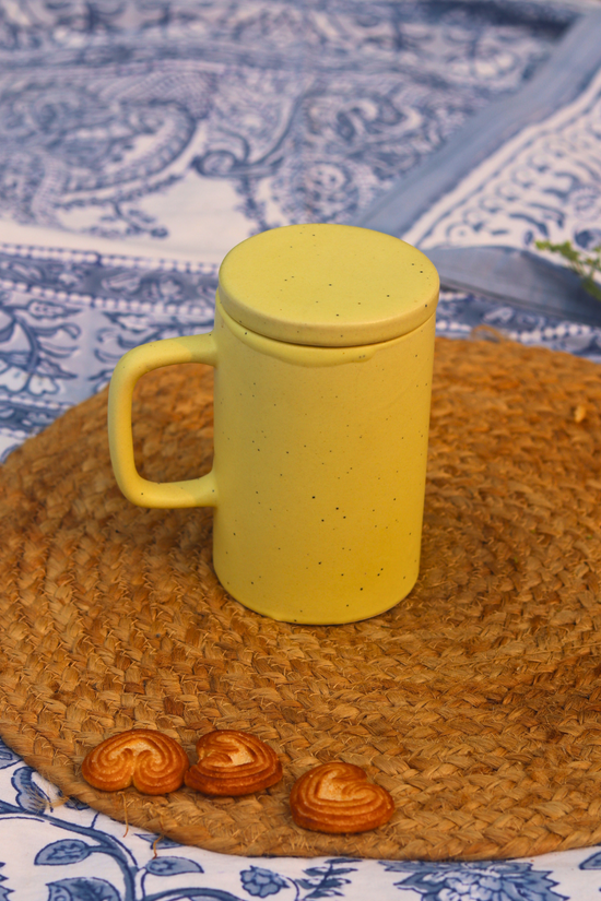 Ceramic coffee mug yellow 