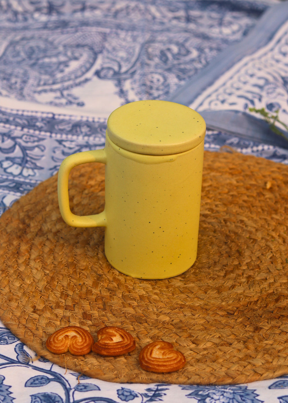 Ceramic coffee mug yellow 