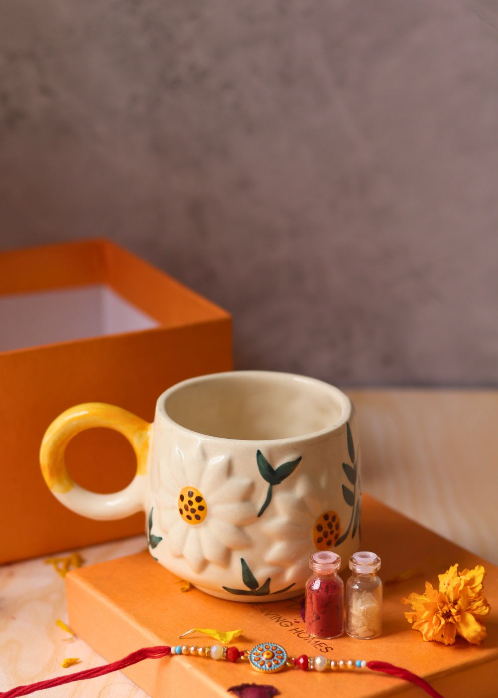 handmade daisy mug rakhi gift box 