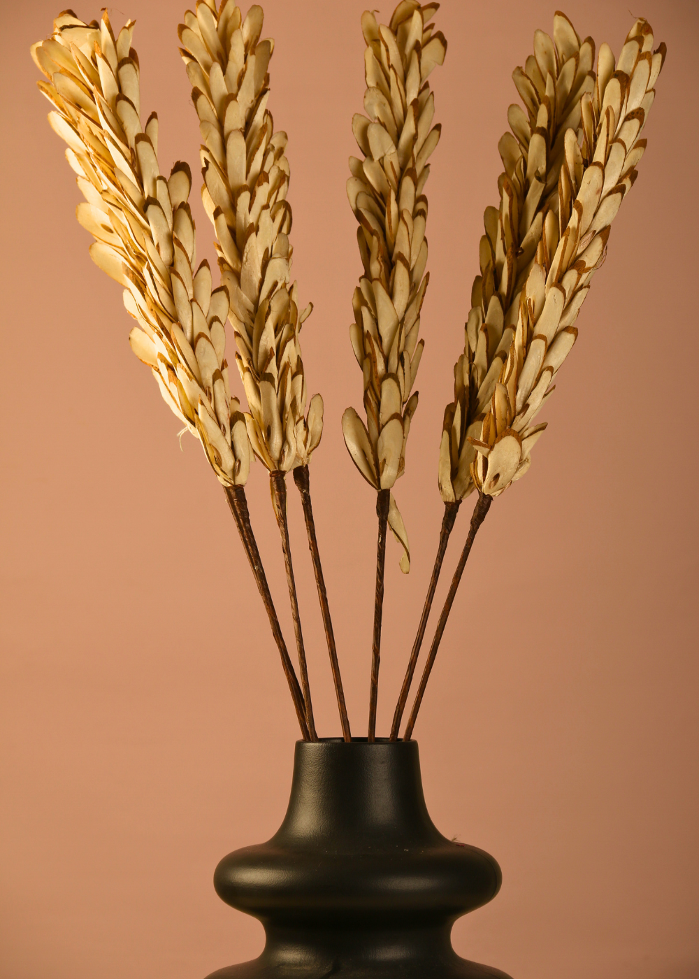 Handmade dried almond shaped bunch with vase