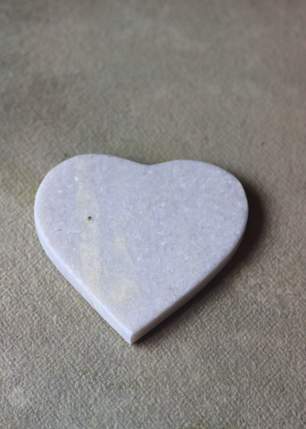 Kitchenware white marble heart coaster