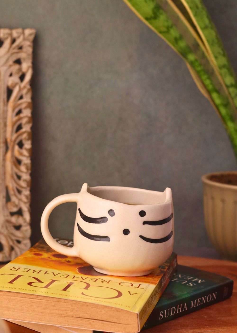 kitty mug with for your daily coffee routine 