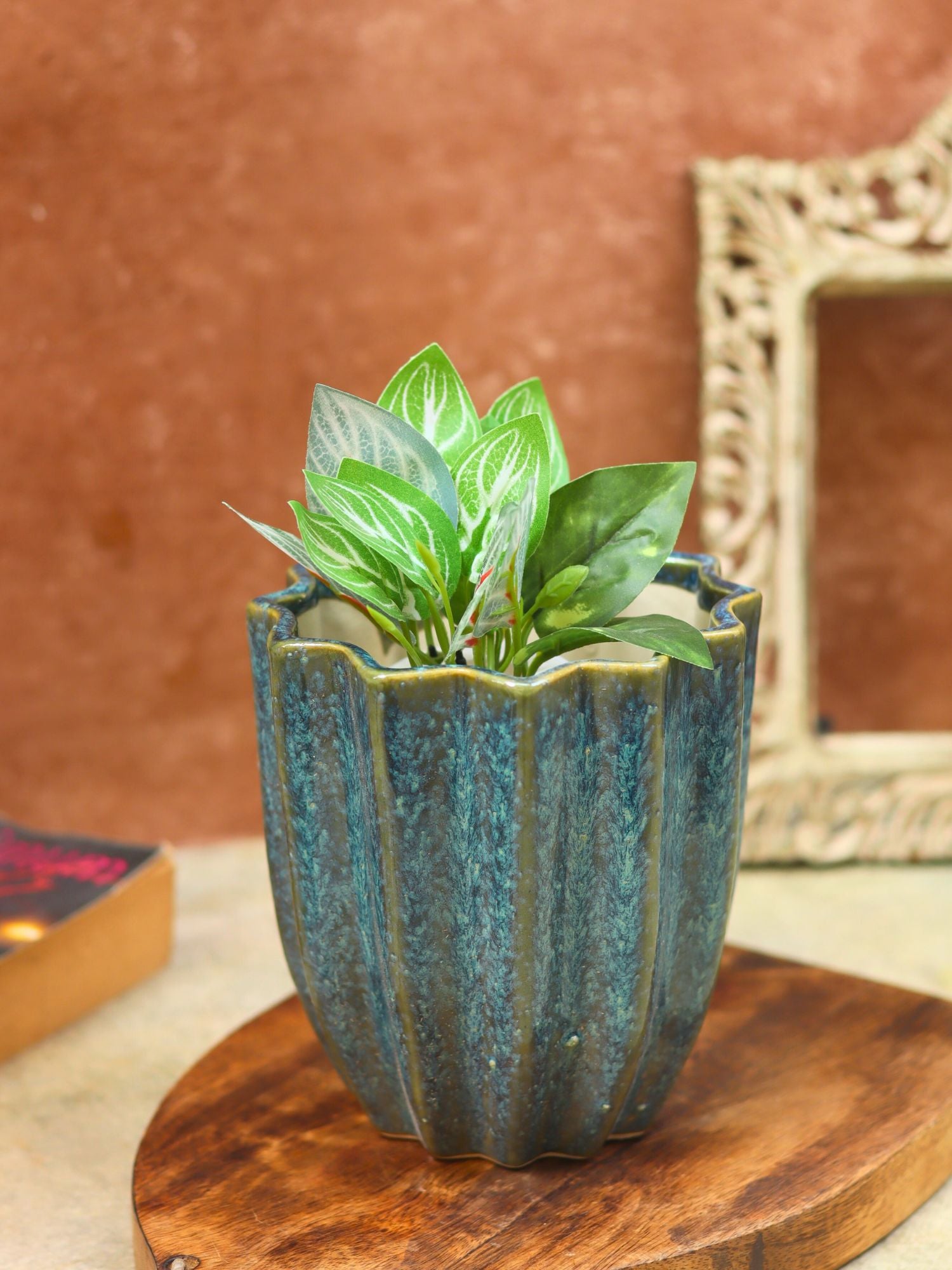 Lotus Planter - Metallic Blue made by ceramic