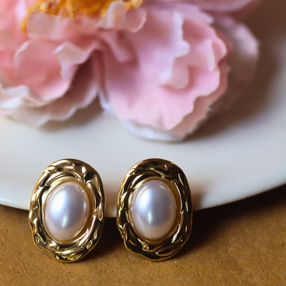 Anti tarnish Statement Pearl Earring