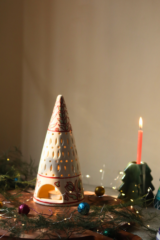 Handmade christmas tree tea light diffuser white & red 
