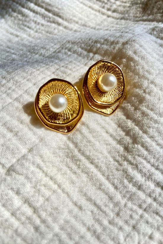 Anti tarnish Pearly Elegance Earrings