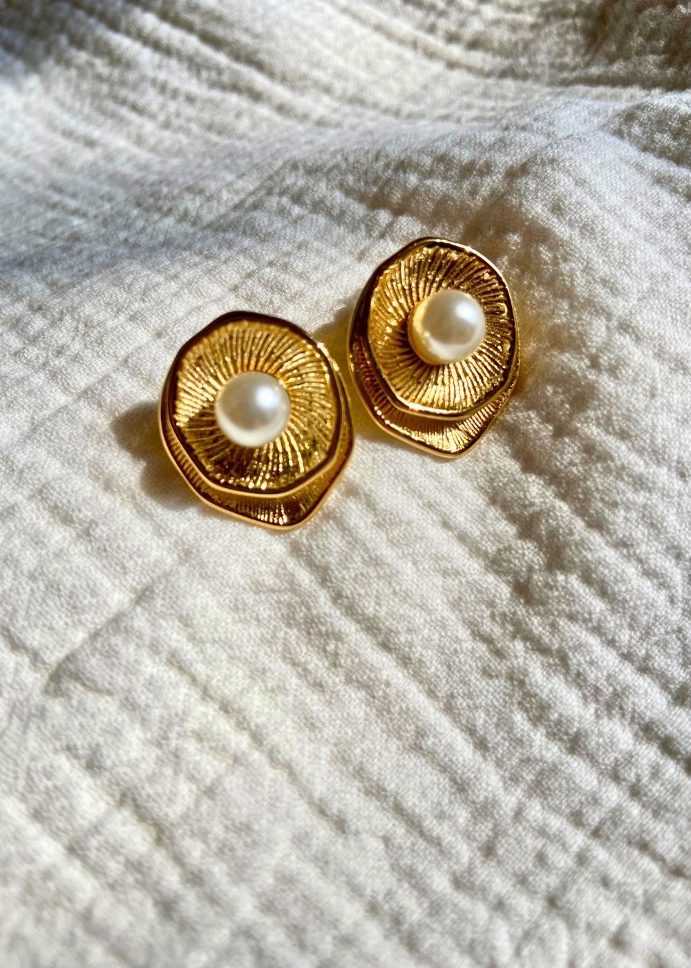 Anti tarnish Pearly Elegance Earrings