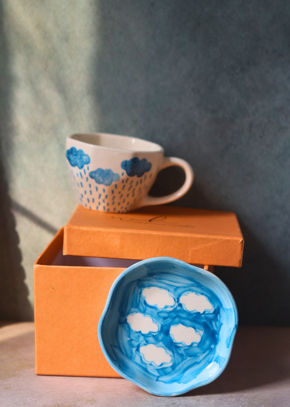 Stunning cloud coffee mug & dessert plate & gift boz