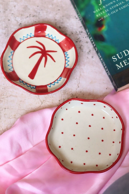Ceramic plates for desserts