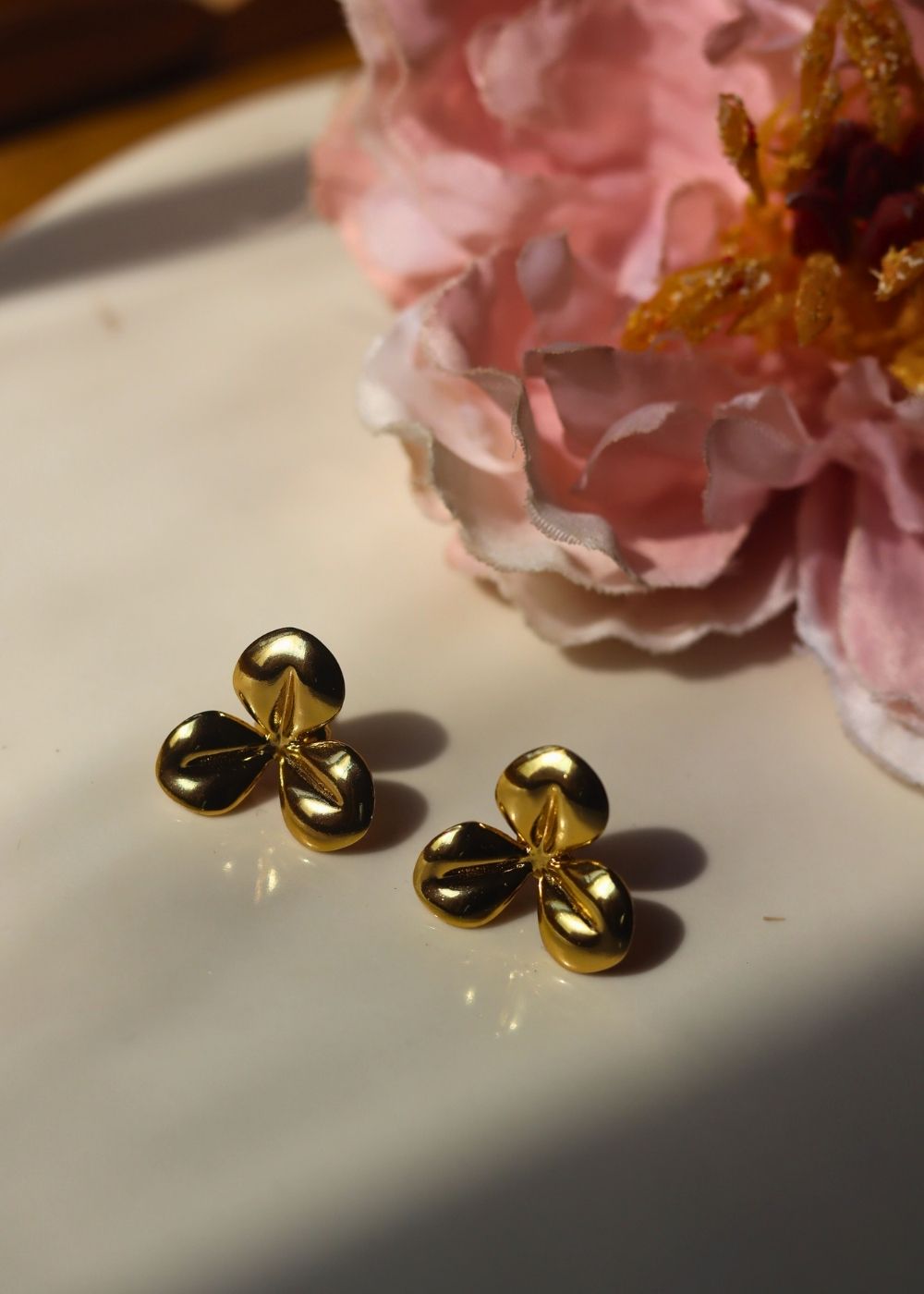 Minimal Flower Earring handmade with premium quality material