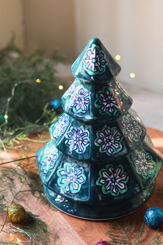Ceramic green snowflake christmas tree 