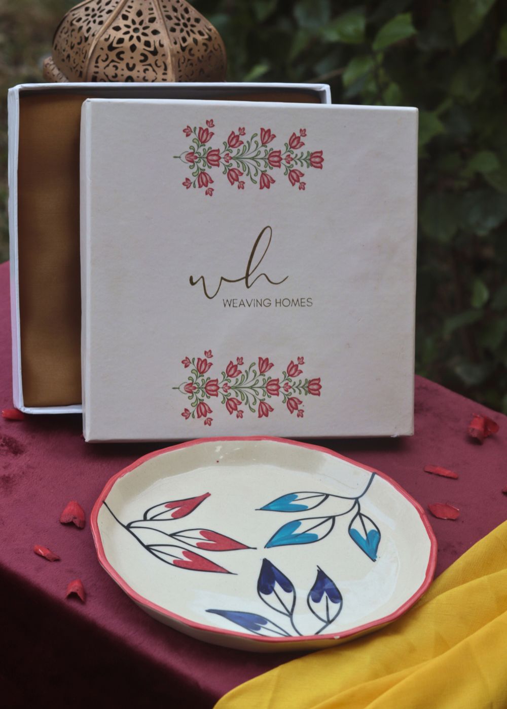 Petal Plate in a Gift Box made by ceramic