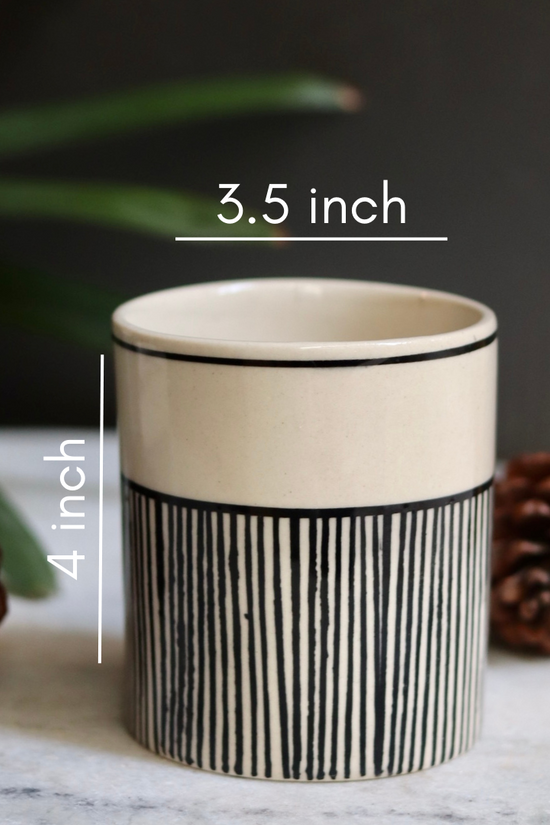 Black lined brush holder height and breadth