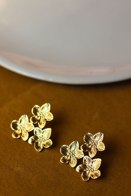 Hypoallergic Floral Cluster Earrings