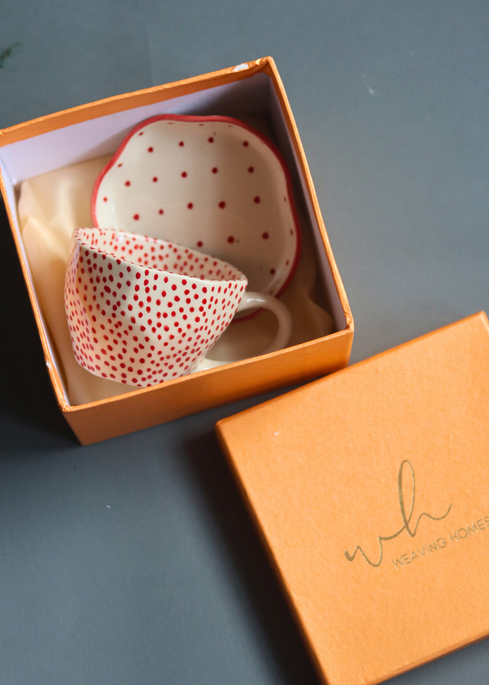 Coffee mug & dessert plate in gift box