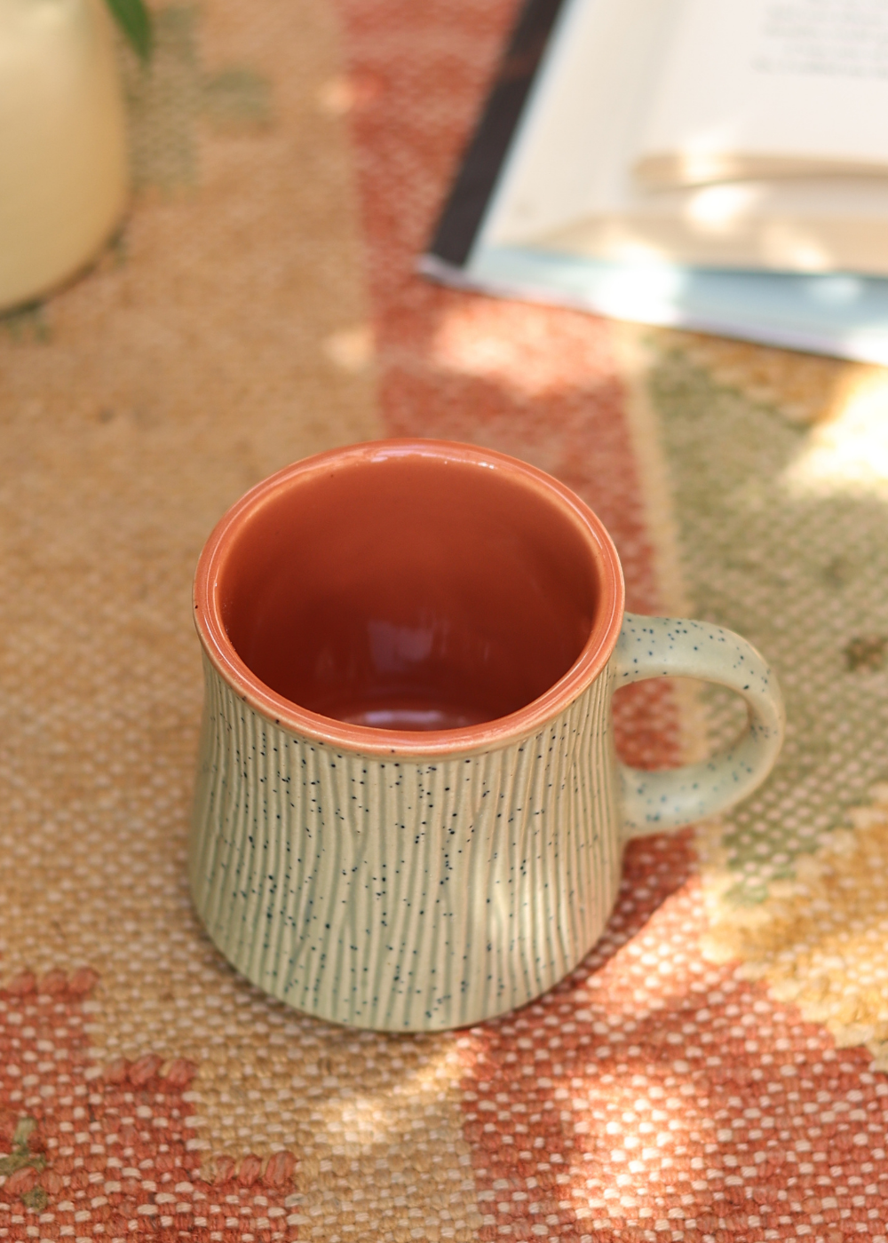 Olive Etching Chai Cup made by ceramic