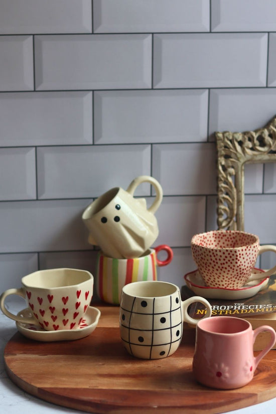Handmade get 4 mugs, get 2 mugs & Saucer FREE