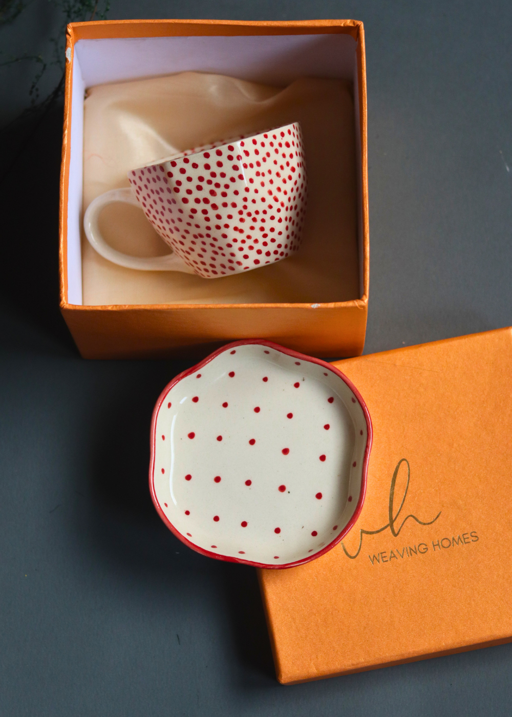 Red polka mug & red polka dessert plate in a gift box