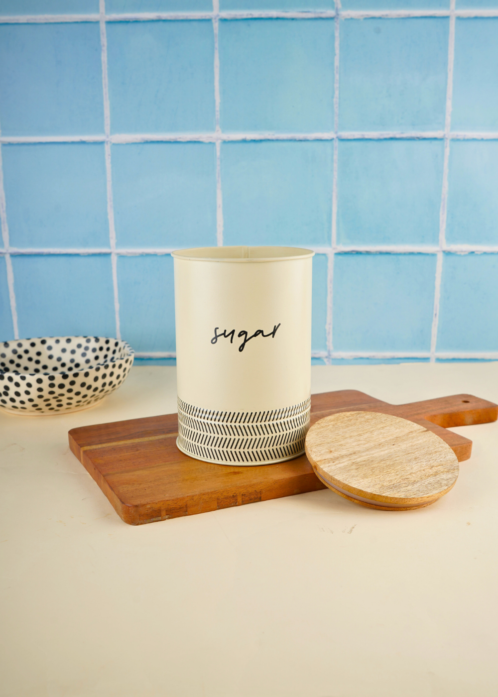 Sugar metal jar with wooden lid 