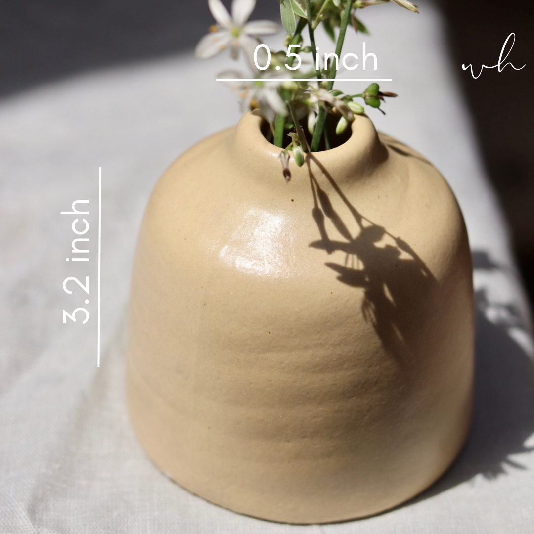 Handmade bud vase height & breadth