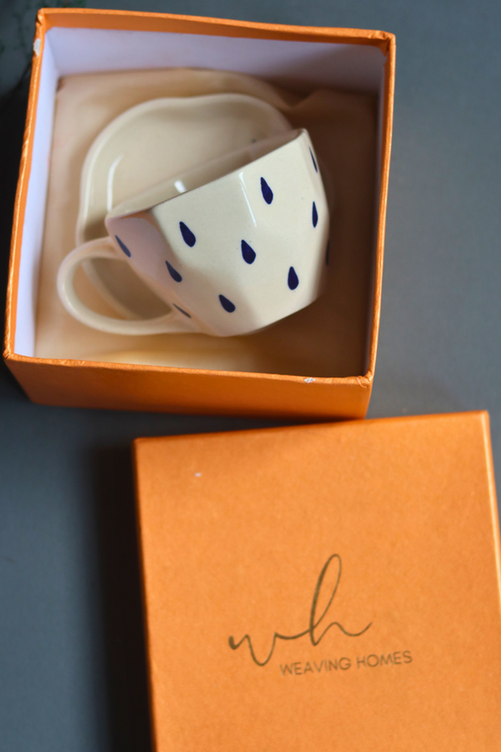 Ceramic coffee mug & dessert plate in a gift box