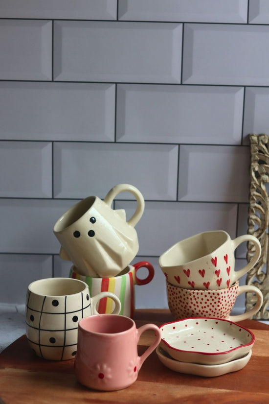 Get 4 mugs, get 2 mugs & Saucer FREE made by ceramic