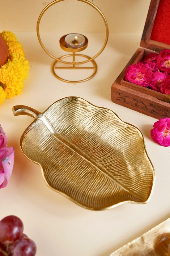 Handmade Gold-Plated Hazel Leaf Decorative Platter