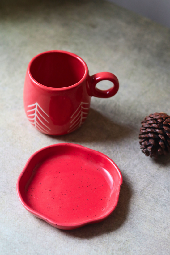 mug & dessert plate with deep red color