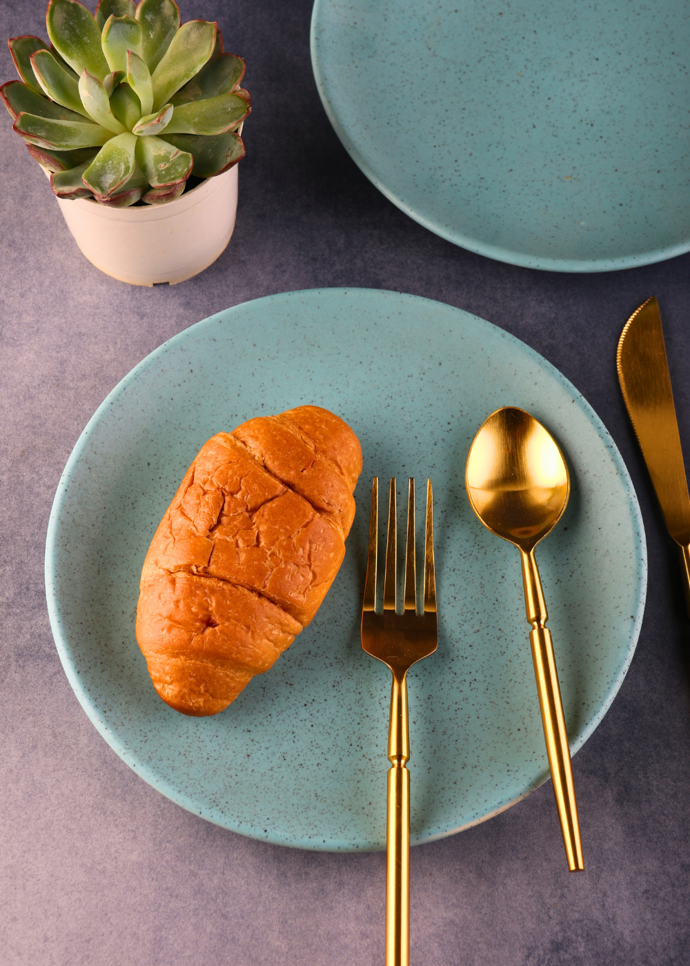 Teal Quarter Plates for Dinnerware