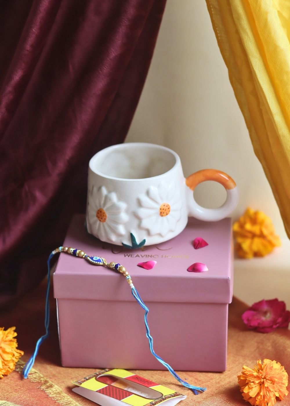Daisy Mug Rakhi Gift Box made by ceramic