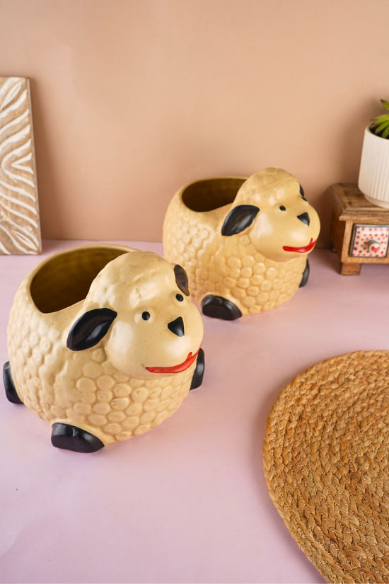 sheep planter made by ceramic 