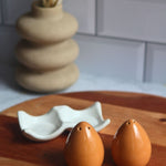 egg salt & pepper shaker made by ceramic