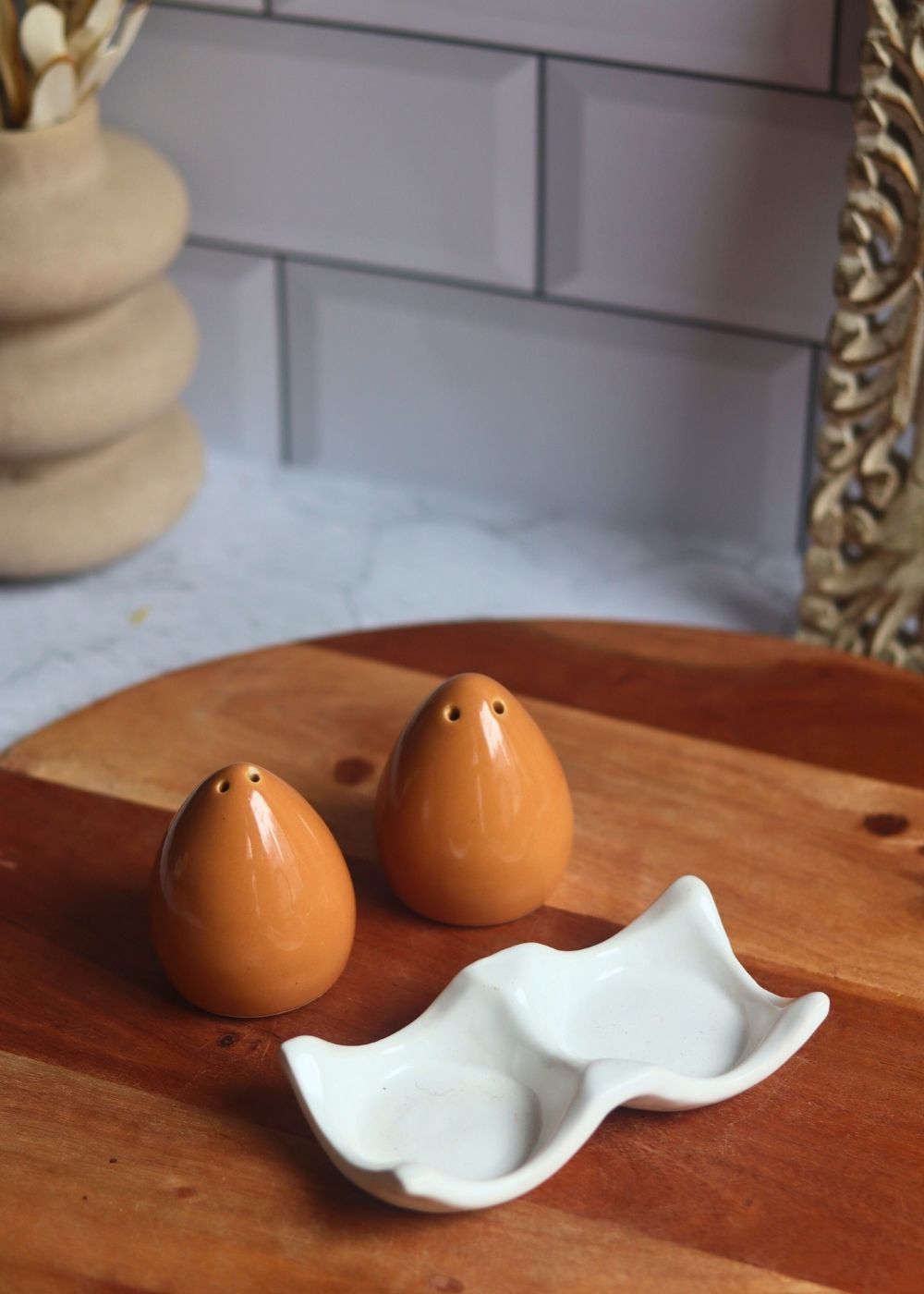 egg salt & pepper shaker with premium quality material