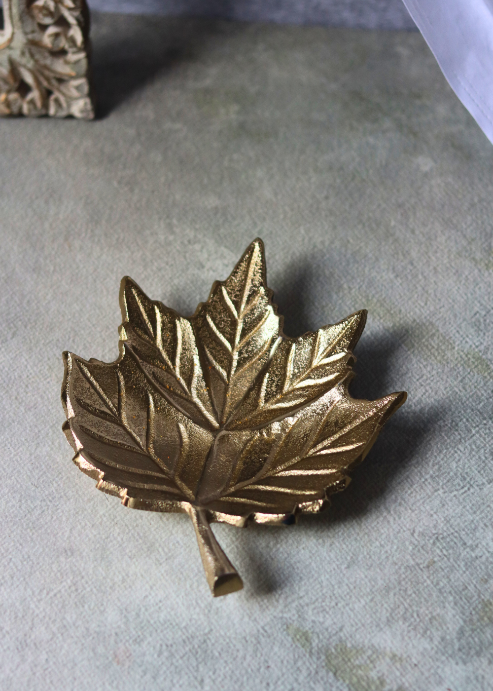 Serveware handmade golden leaf bowl 