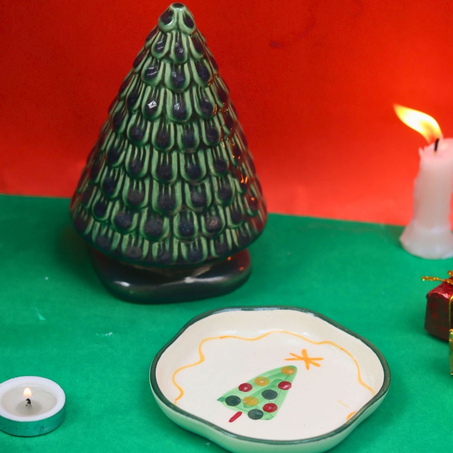 Set of 2 - The Xmas tree & Dessert plate combo made by ceramic