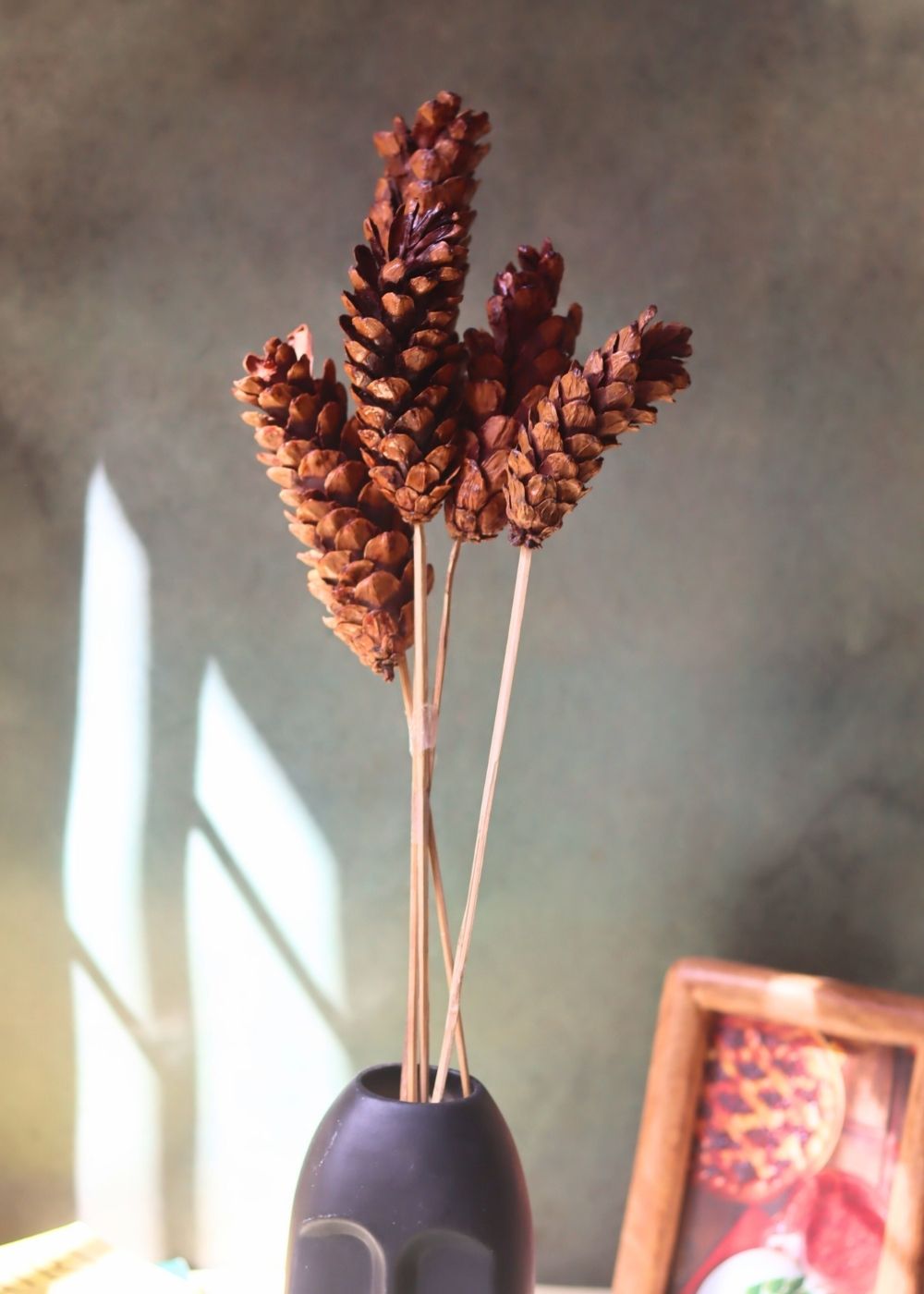 Handmade Long pinecones Bunch