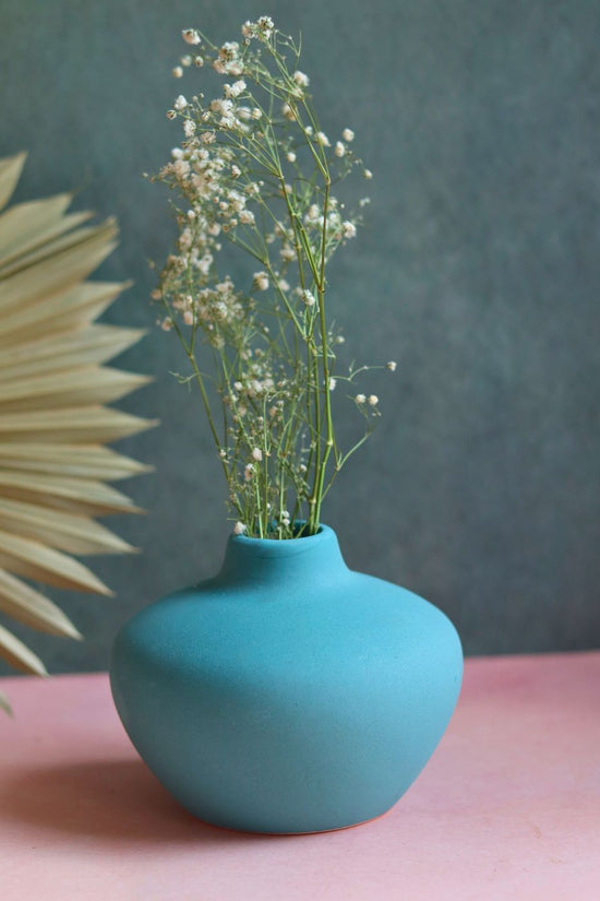 esoteric vase round green with matte finish