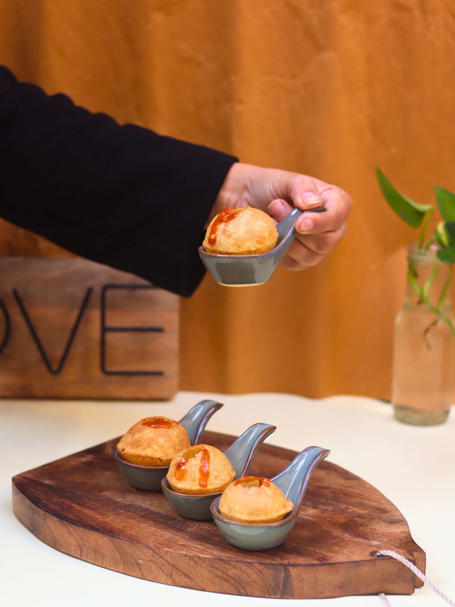 Gol Goppa Server handmade in India