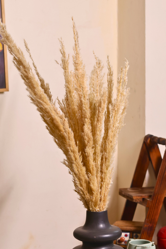 Boho vibes with dried pampas bouquet