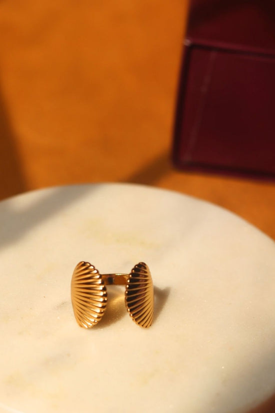 Anti tarnish Golden Shell Adjustable Ring