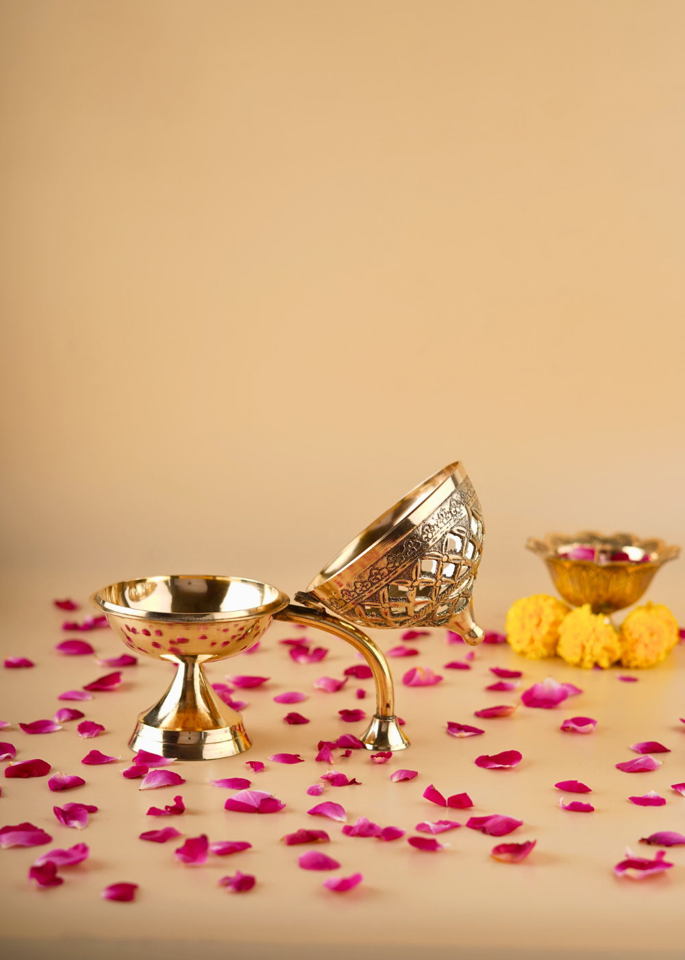 Brass dhoop dani with rose petals