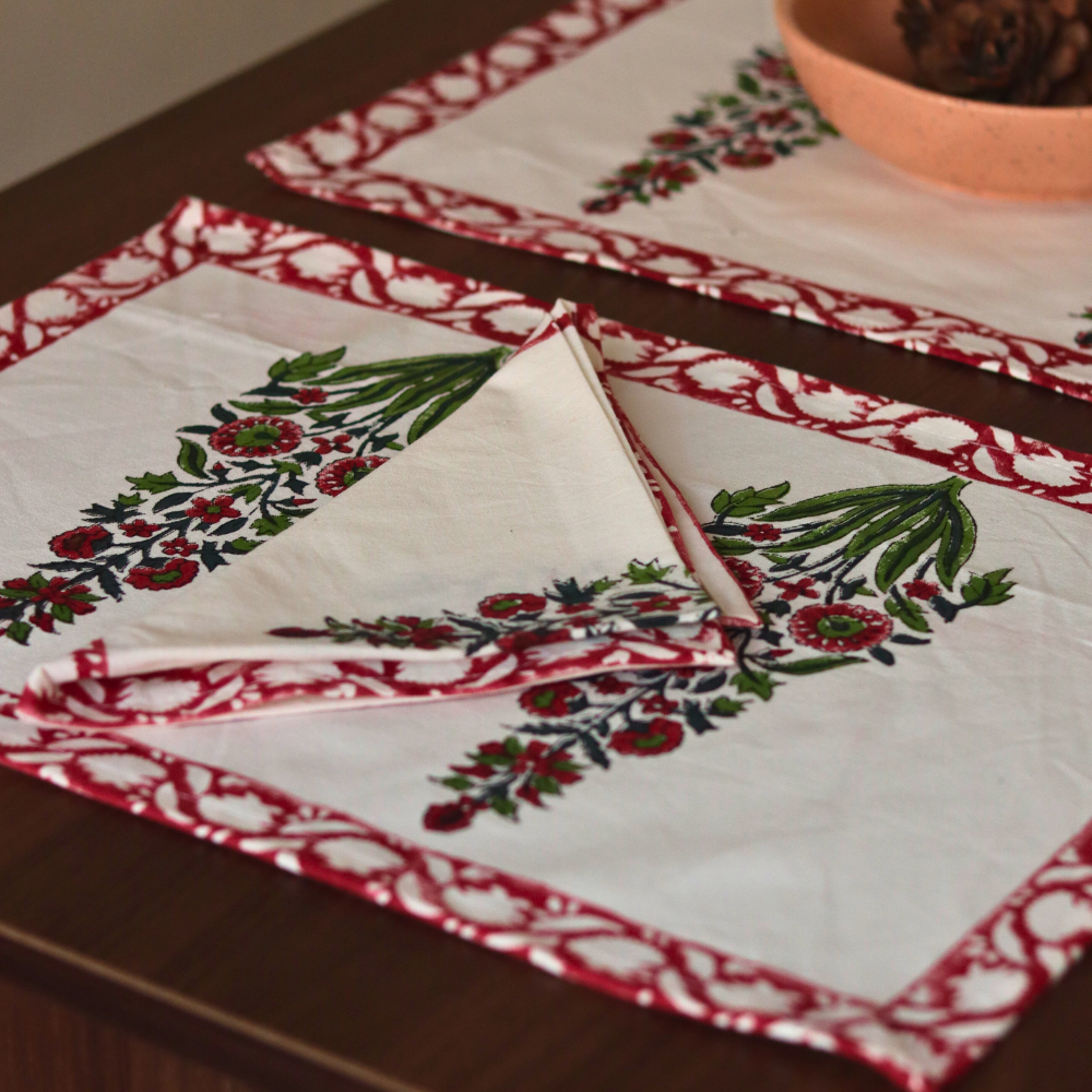 Fern & floral table mat & napkin 